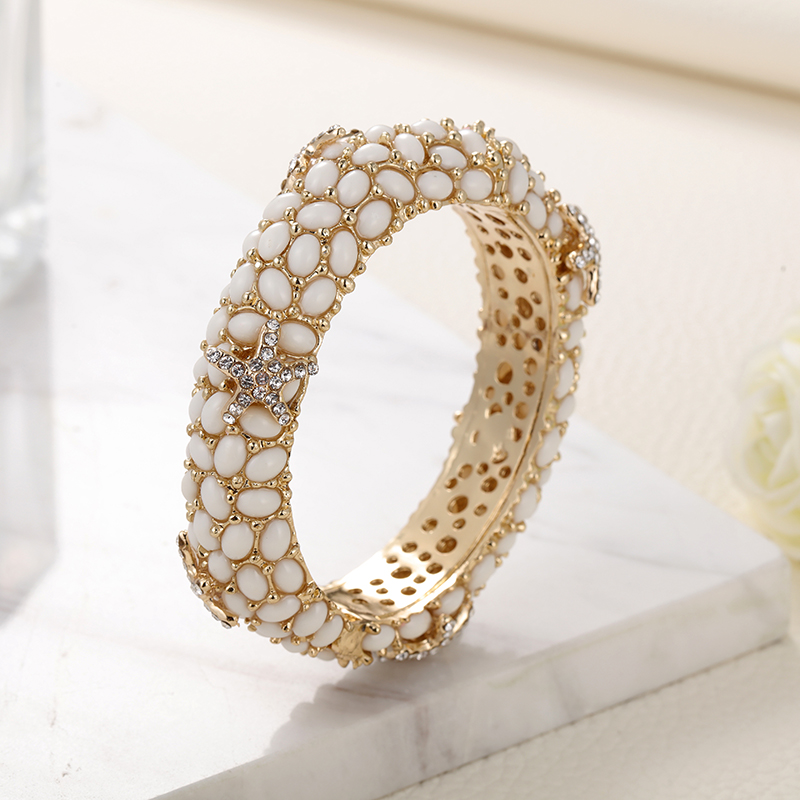 Sally's Paradise Christmas gif - Paradise Jewelry & Watches Llc Photos ulasan dan harga